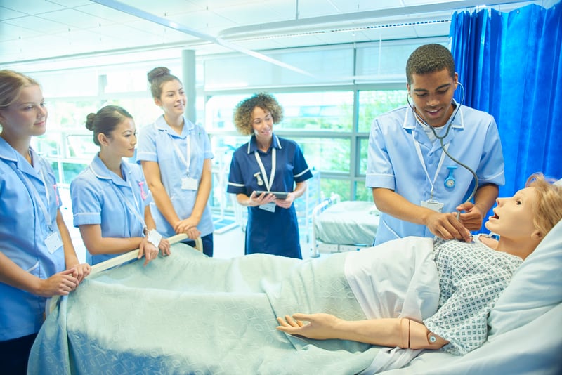 Instructor Teaches Vitals Anatomy1
